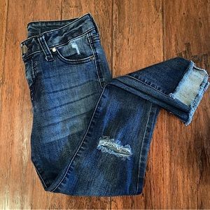CP Jeans Cropped Jeans with Notched and Frayed Ankle Hemline